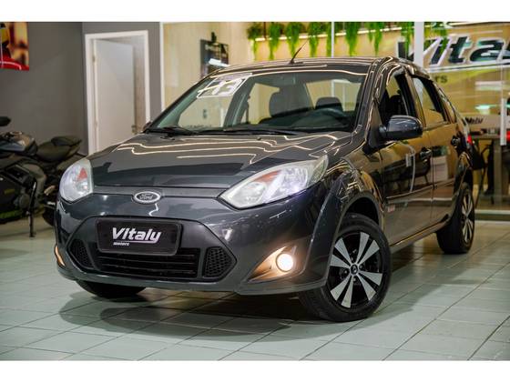 FORD FIESTA 1.6 MPI SEDAN 8V FLEX 4P MANUAL FORD FIESTA 1.6 MPI SEDAN 8V FLEX 4P MANUAL